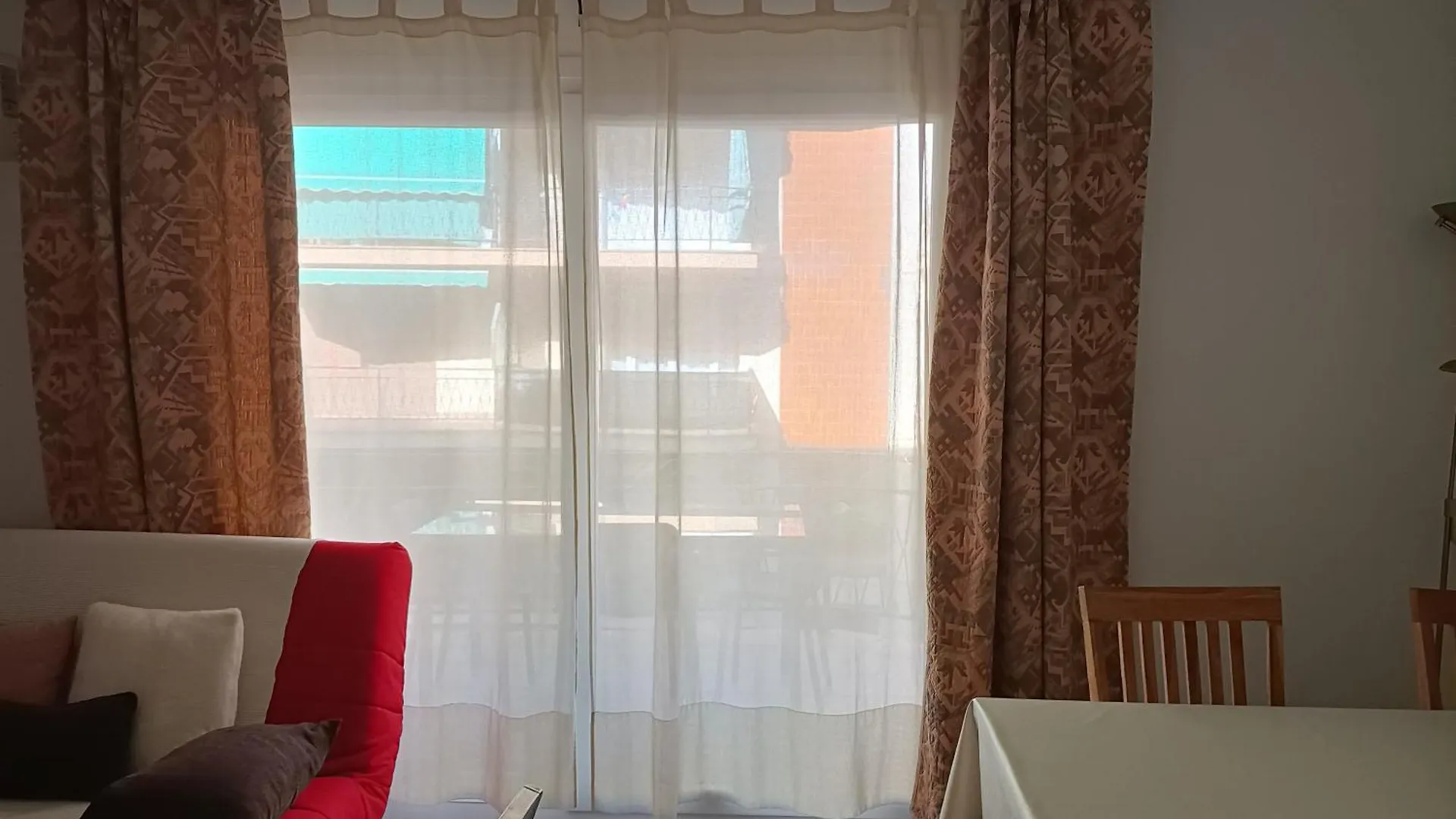 Apartamento Cerca De La Playa Todo Aire Acondicionado La Pineda